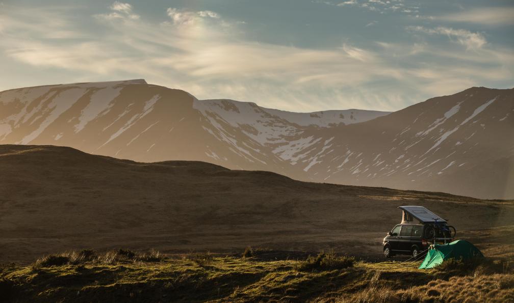 lightpoet - Adobe Stock - Camping-car et tente dans les Highlands, Ecosse - Road trip dans les Highlands et sur la NC500 - 2