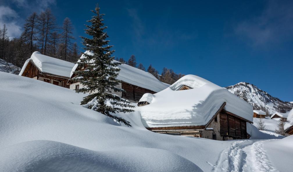 Thibault - Adobe stock - Hameau de Granon, Cerces - Clarée : hameaux et alpages enneigés - 4