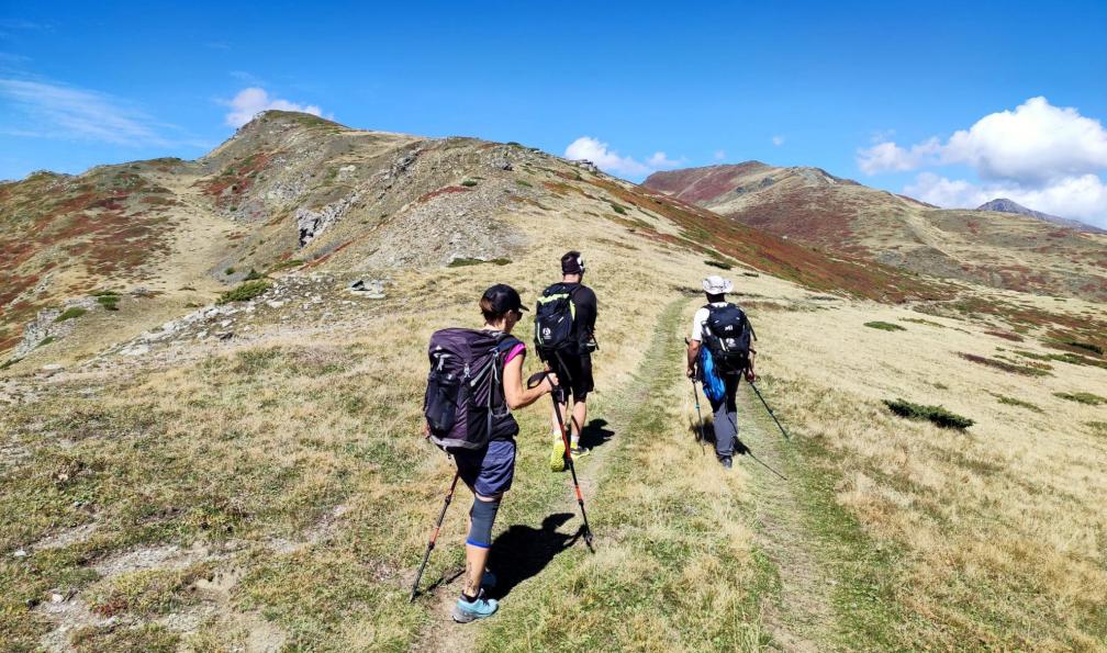 Thevenet - Nicolas - Randonneurs sur la crête de Tropoje, Albanie - Alpes albanaises, joyau caché des Balkans - 7