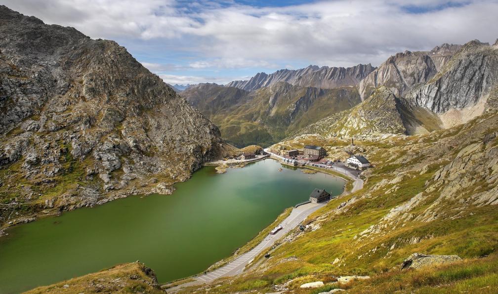 irisphoto2 -  Istock -  Col du Grand Saint Bernard;Suisse - Autour des Grands Combins - 5