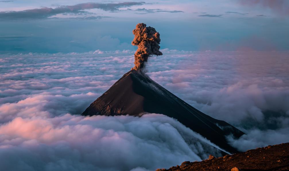 Krier - Jack - Adobe stock - Le volcan du Fuego en éruption au coucher di soleil, Acatenango, Guatemala - La symphonie volcanique guatémaltèque - 8