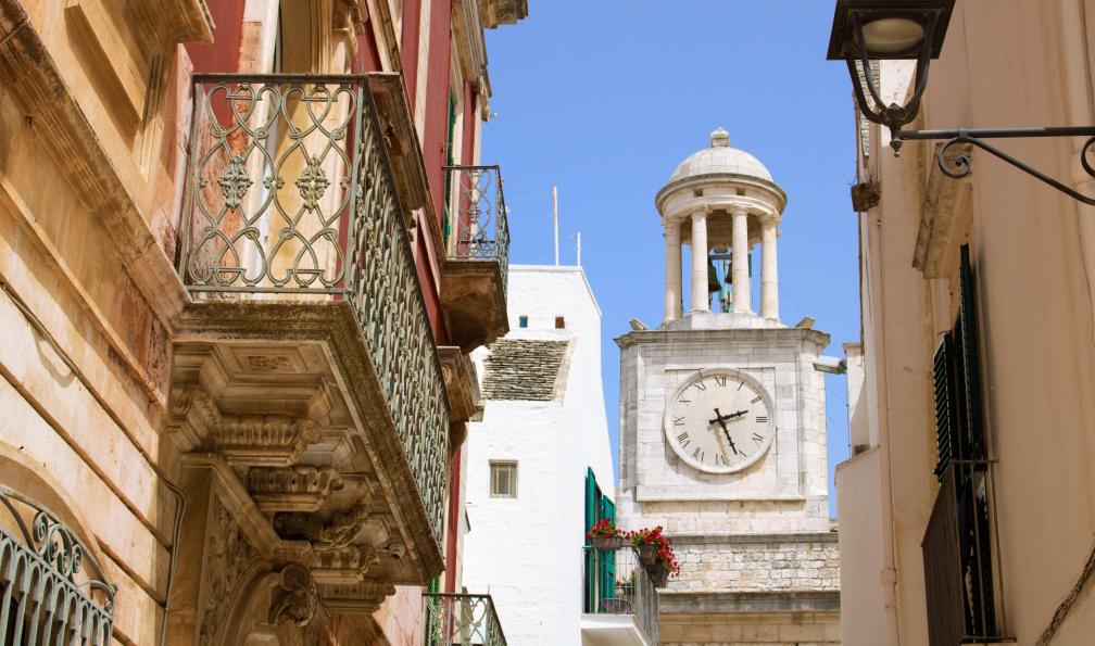 Garioud - Nadège - Architecture de la ville de Locorotondo dans les Pouilles, Italie - Les Pouilles du nord au sud - 10