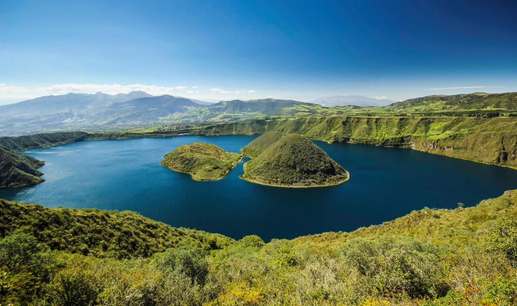 Sergeyonas - Adobe stock - La laguna de Cuicocha et ses deux îles, dans la réserve de Cotacachi - Cayapas, Equateur - Ascension des géants d'Équateur (15 J) - 1