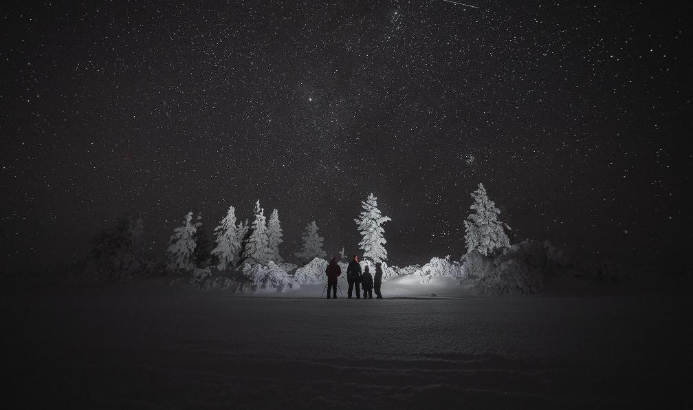 Suomen Latu Kiilopaa - Randonneurs en raquettes sous le ciel étoilée, Kiilopaa, Finlande - Ski de fond et nature au pays des Tunturis - 8