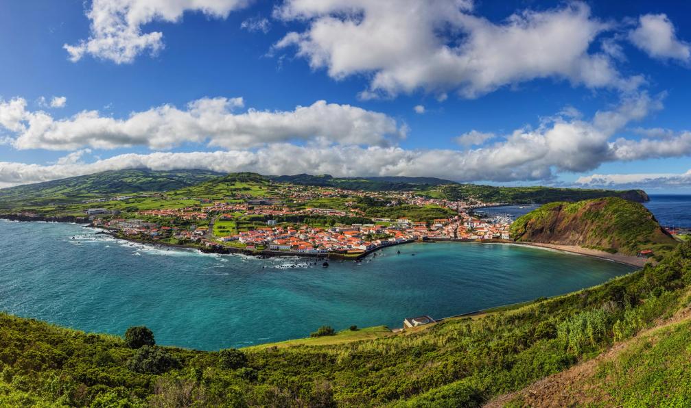 cinoby -  istock -  Vue sur Horta, Île Faial, Açores, Portugal - Acores : Faial et Pico à vélo  - 3