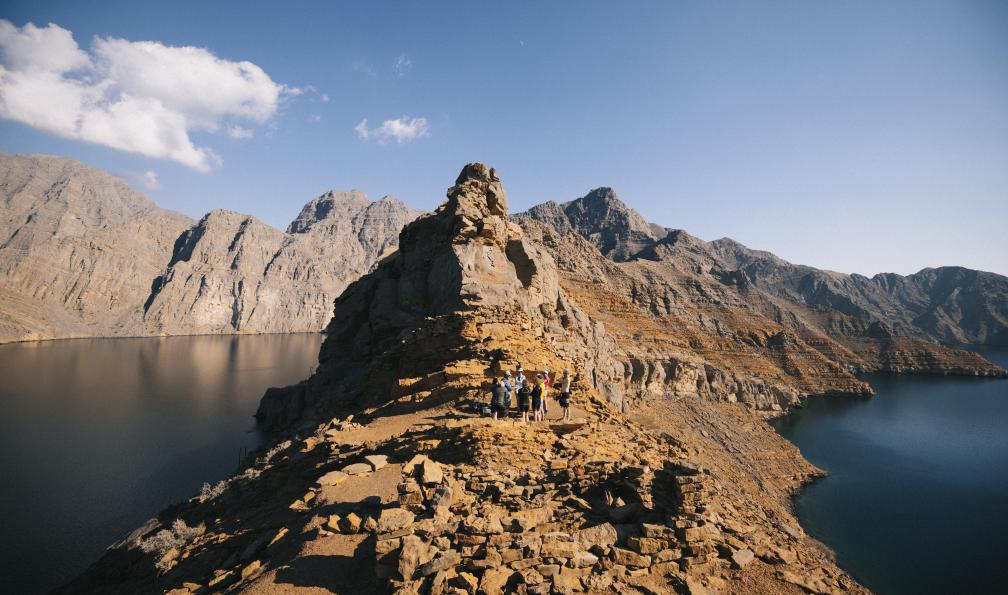 Ferrand - Clara - Groupe de randonneurs dans les fiords de l'Oman, Émirats arabes unis  - Trek et kayak au Musandam - 7
