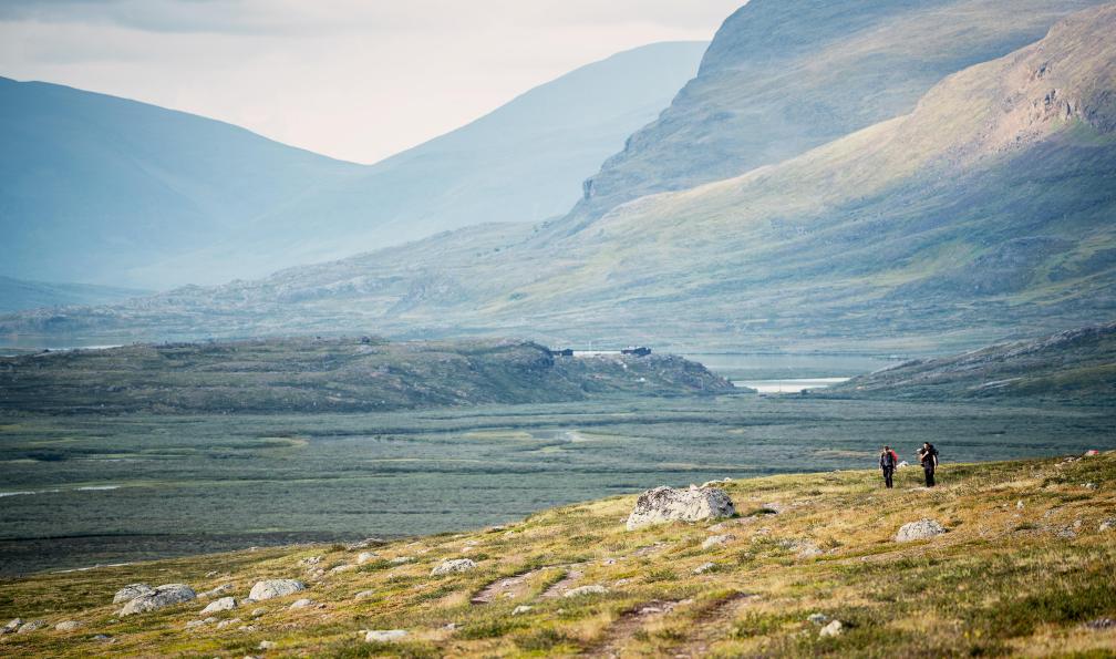 Laios - Georgios - Adobe Stock - Randonneur sur le Kungsleden en Suède. - Trek sur la mythique Kungsleden - 4