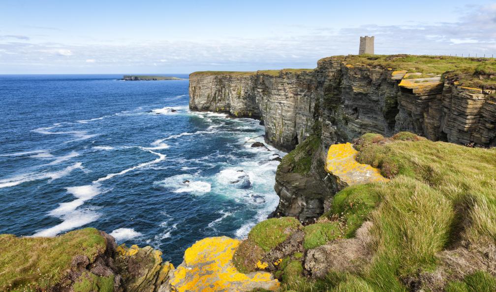 theasis -  Istock -  Falaises de la mer au Marwick head, Orcades;Écosse - De la mythique North Coast 500 aux îles Shetland - 2