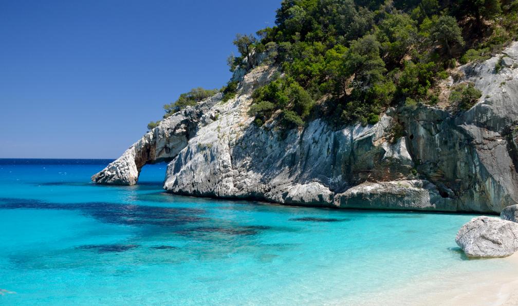 Mazet -  Philippe -  Plage et mer turquoise en Sardaigne dans la cala Gloritze - Randonnée du vertige en Sardaigne - 2