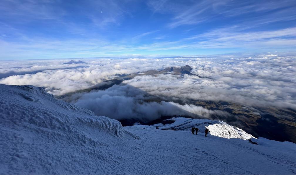 Aventure & Prestige Ecuador - Alpinistes en ascension sur les pentes glacées et enneigées du Cotopaxi, Equateur - Ascension des géants d'Équateur (15 J) - 6