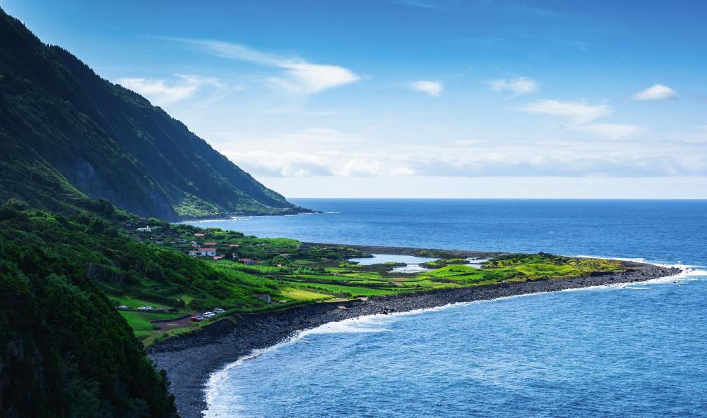 Jeroen Mikkers -  istock -  Faja dos Cubres, Sao Miguel, Açores, Portugal - Les Açores d'îles en îles  - 6