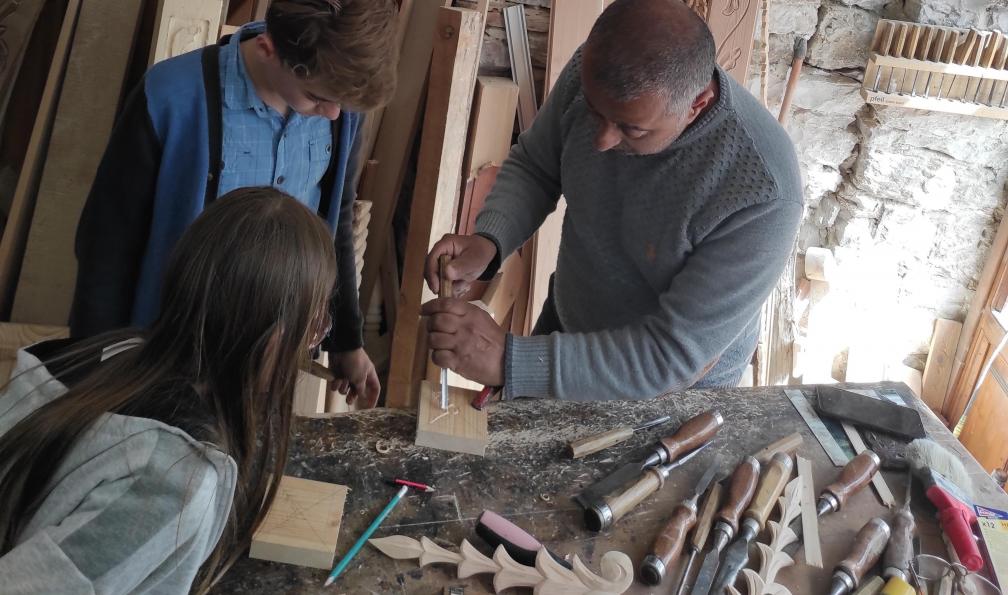 Evasion Albanie -  Atelier bois en famille, Albanie - Ma family en Albanie  - 3