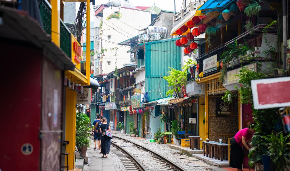 Crétois - Chloé - Rue du train à Hanoï, Vietnam  - Les petits gourmets au Vietnam - 8