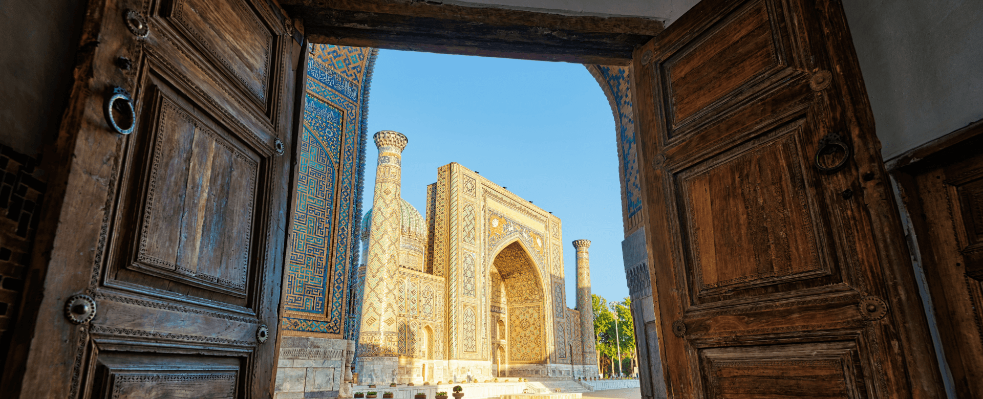 La place Registan dans le centre ville de Samarcande, Ouzbékistan