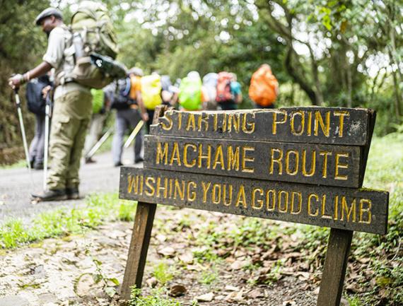 Point de départ de la route Machame, Kilimandjaro - Tanzanie