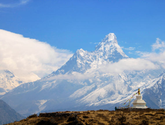 Stupa et Ama Dablam en fond, Népal