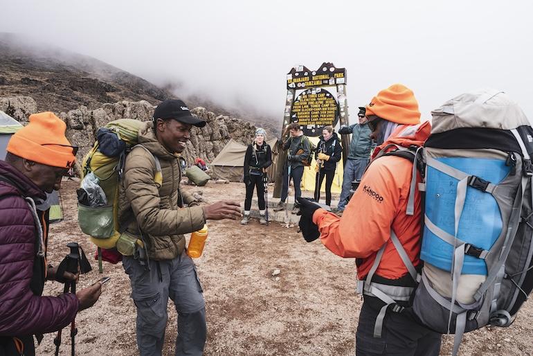 porteurs et guides Kilimandjaro