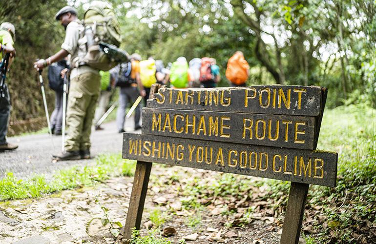 Point de départ de la route Machame, Kilimandjaro - Tanzanie