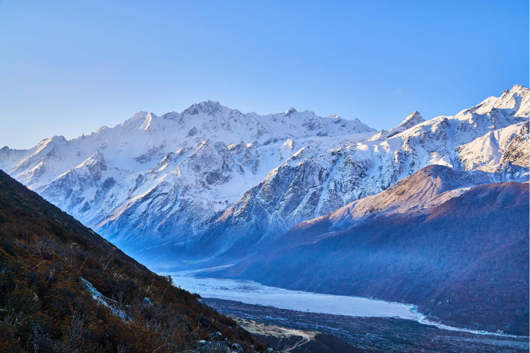 Vallée du Langtang en hiver sous la neige, Népal